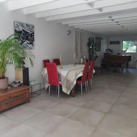 Maison Familiale Avec Belles Prestations Villa *